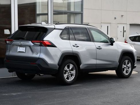 Used 2025 Toyota RAV4 XLE AWD/4WD image 7