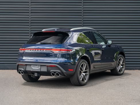 Used 2023 Porsche Macan AWD/4WD image 8