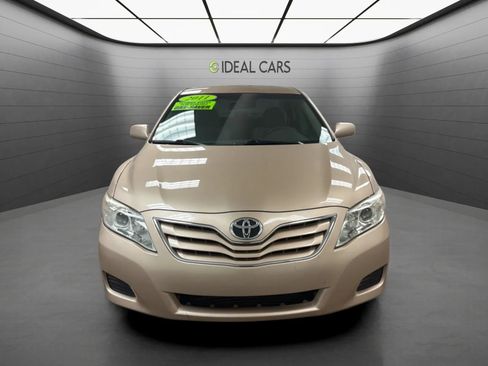 Used 2011 Toyota Camry FWD image 2