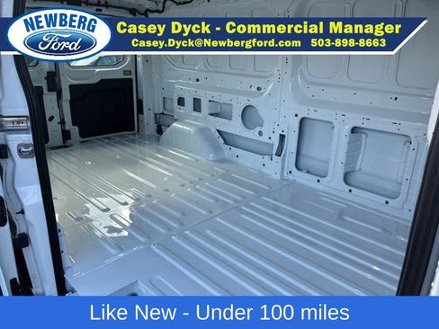Used 2024 Ford Transit 250 Low Roof RWD image 12