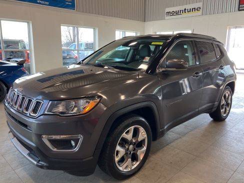 Used 2020 Jeep Compass Limited image 1
