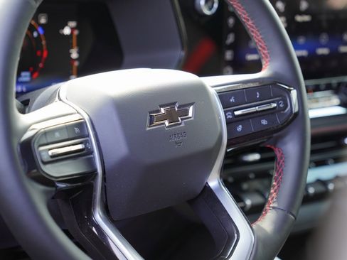 Used 2023 Chevrolet Colorado Z71 w/ Z71 Convenience Package 2 image 17