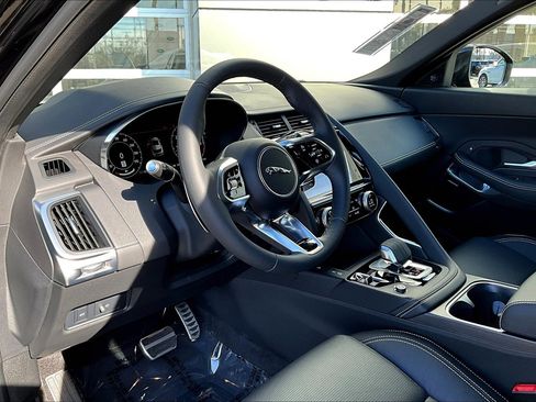 New 2024 Jaguar E-PACE R-Dynamic SE image 6