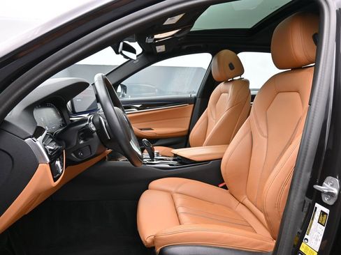 Used 2023 BMW 540i xDrive w/ Premium Package AWD/4WD image 10