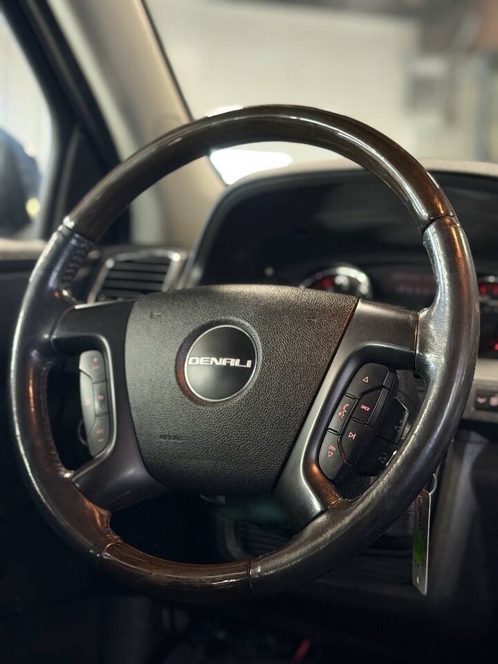 Used 2012 GMC Acadia Denali AWD/4WD image 22