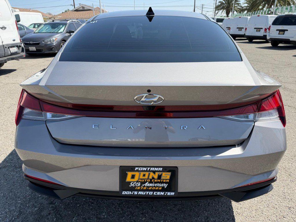 Used 2023 Hyundai Elantra SEL w/ Convenience Package FWD image 7