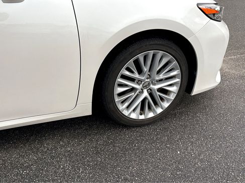 Used 2018 Lexus ES 350 image 33