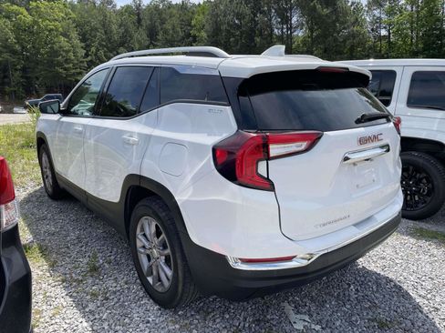 Used 2023 GMC Terrain SLT image 8
