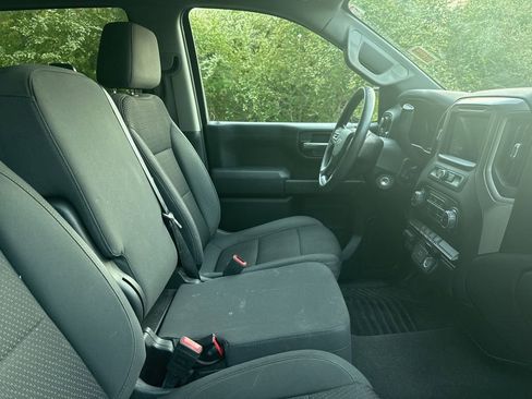 Used 2020 Chevrolet Silverado 1500 Custom Trail Boss w/ Custom Convenience Package AWD/4WD image 15