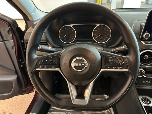 Used 2025 Nissan Sentra SV FWD image 27