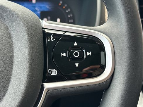 Certified 2026 Volvo XC90 B6 Core AWD/4WD image 29