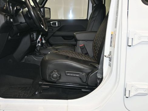 Used 2021 Jeep Gladiator Overland AWD/4WD image 22