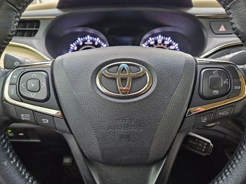 Used 2017 Toyota Avalon XLE image 16