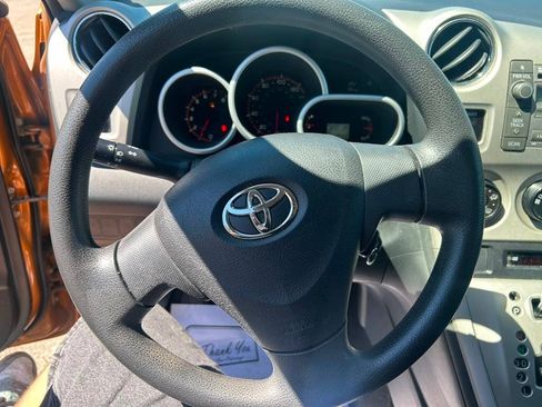 Used 2010 Toyota Matrix FWD image 12