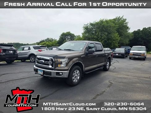 Used 2017 Ford F150 XLT w/ Equipment Group 301A Mid AWD/4WD image 4