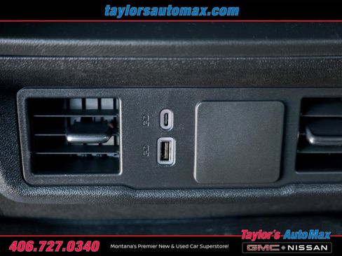 Used 2024 Chevrolet Silverado 1500 Custom Trail Boss w/ Turbomax Blackout Package AWD/4WD image 21