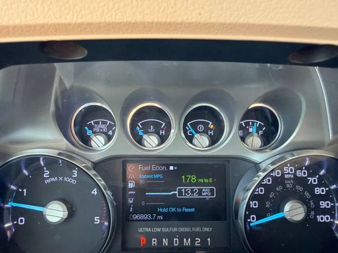 Used 2014 Ford F250 Lariat w/ Lariat Ultimate Package AWD/4WD image 29