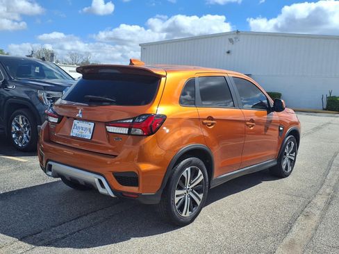 Used 2020 Mitsubishi Outlander Sport ES image 2