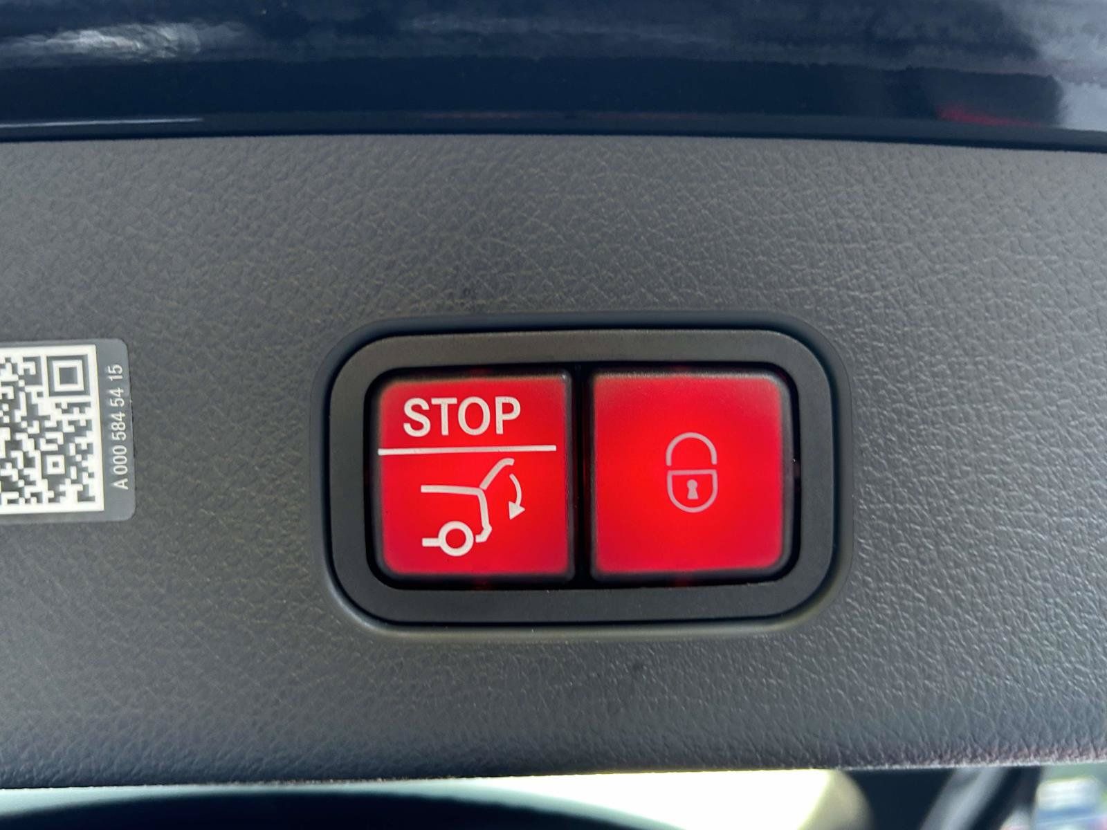 Certified 2025 Mercedes-Benz GLC 300 image 13