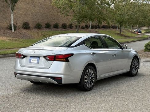 Used 2023 Nissan Altima 2.5 SV image 5