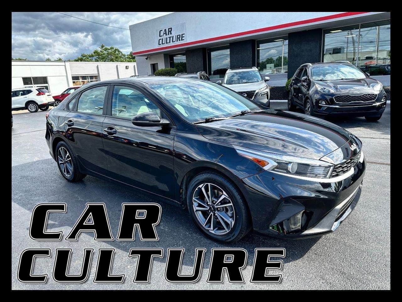 Used 2023 Kia Forte LXS w/ LXS Technology Package FWD image 1
