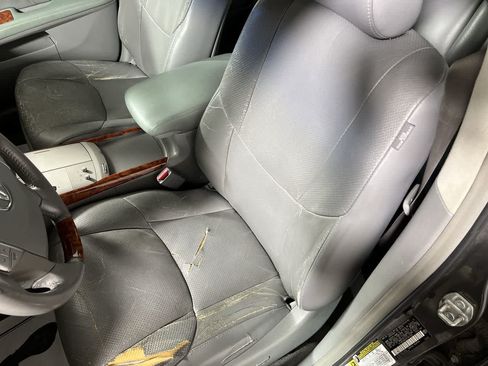 Used 2006 Toyota Avalon Limited FWD image 15
