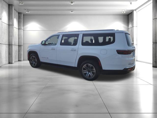 Used 2024 Jeep Wagoneer L Series II w/ Flexible Seating Group AWD/4WD image 8