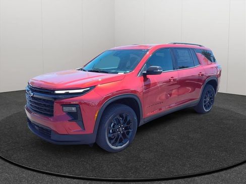 New 2026 Chevrolet Traverse LT w/ Midnight/Sport Edition FWD image 3