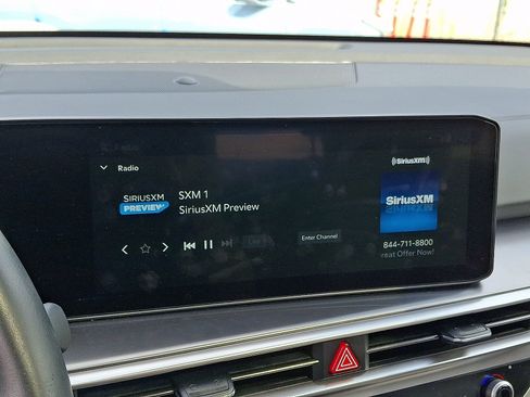 Certified 2025 Kia Sorento EX w/ Panoramic Sunroof Package AWD/4WD image 18