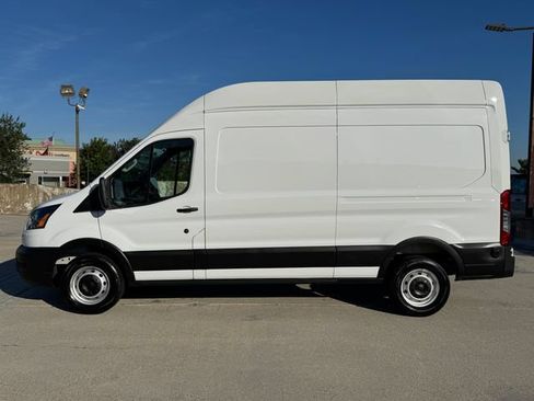 Used 2025 Ford Transit 250 148 High Roof RWD image 10