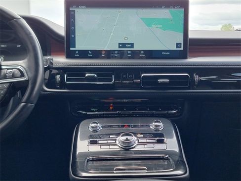 Certified 2022 Lincoln Nautilus Reserve image 27