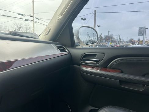 Used 2008 Cadillac Escalade AWD image 22