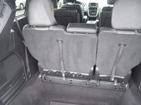 Used 2019 Dodge Grand Caravan GT FWD image 14