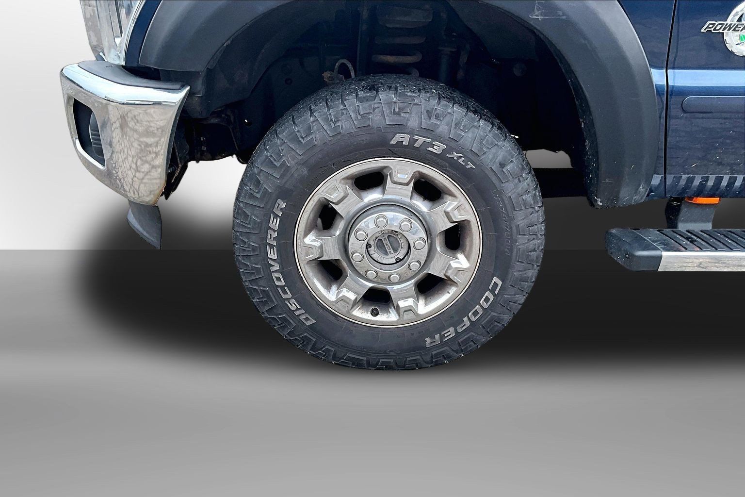 Used 2016 Ford F250 XLT w/ XLT Premium Package AWD/4WD image 3