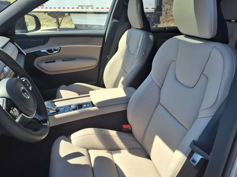 New 2026 Volvo XC90 T8 Ultra w/ Protection Package Premier AWD/4WD image 4