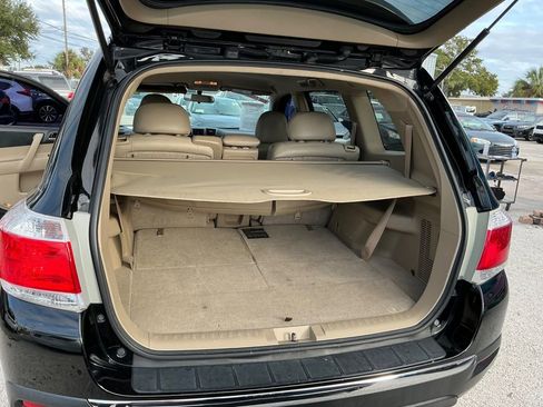 Used 2011 Toyota Highlander 2WD w/ Tech Pkg image 20