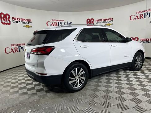 Used 2023 Chevrolet Equinox Premier image 7