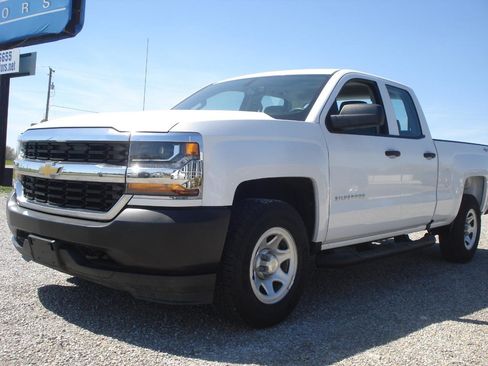 Used 2016 Chevrolet Silverado 1500 W/T w/ Trailering Package image 4