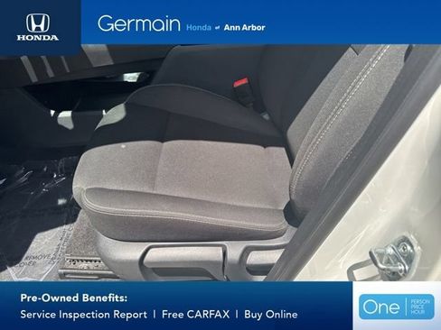 Used 2024 Nissan Rogue S FWD image 17