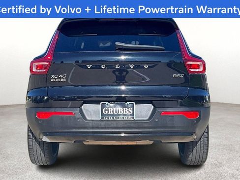 Certified 2025 Volvo XC40 B5 Plus image 6