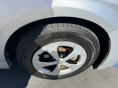 Used 2014 Toyota Prius Two FWD image 30