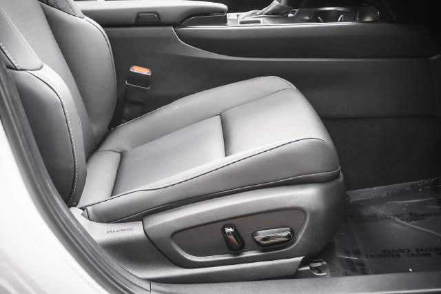 Used 2024 Lexus UX 250h FWD image 23