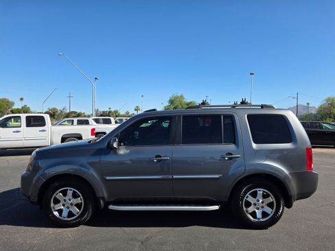 Used 2011 Honda Pilot Touring image 2