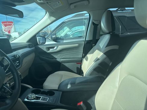 Used 2022 Ford Escape SEL image 27