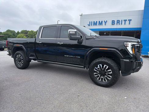 Used 2024 GMC Sierra 2500 Denali Ultimate w/ Max Trailering Package AWD/4WD image 5
