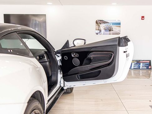 Used 2018 Aston Martin DB11 V12 image 31