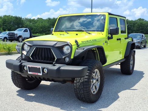 Used 2017 Jeep Wrangler Unlimited Rubicon w/ Connectivity Group AWD/4WD image 25