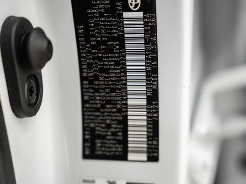 Used 2024 Toyota Corolla LE image 29