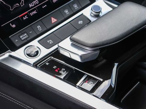 Used 2024 Audi Q8 e-tron Premium AWD/4WD image 18
