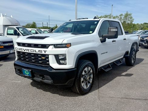 Certified 2021 Chevrolet Silverado 2500 Custom w/ Custom Value Package AWD/4WD image 3
